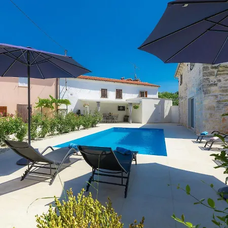 Karmen - Roj454 By Interhome * Sveti Petar u Sumi