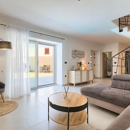 Karmen - Roj454 By Interhome