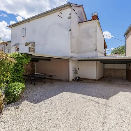 Nyaraló Karmen - Roj454 By Interhome *